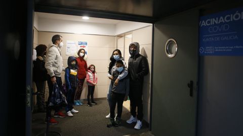 Imagen de archivo de la campaña de vacunación frente al covid que se desarrolla en el hospital de Burela