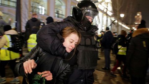 Protestas en San Petersburgo contra la invasin rusa de Ucrania