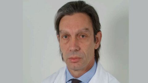 Emilio Estaba, profesor de la Universidad de Oviedo y jefe de Oncología del Huca