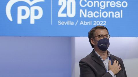 Feijoo, durante su primer discurso en el congreso del PP en Sevilla.