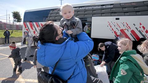 Refugiados ucranianos llegando al colegio San Narciso de Marín