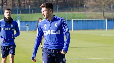 Viti, con Carlos Isaac al fondo, en El Requexón