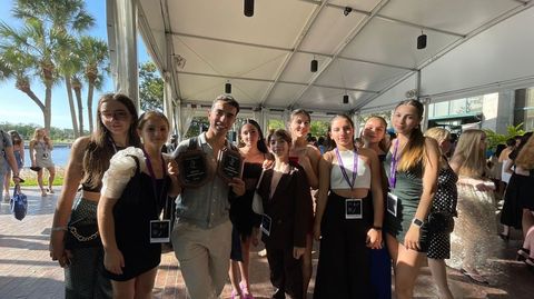 La delegación marinense en el certamen de ballet de Tampa