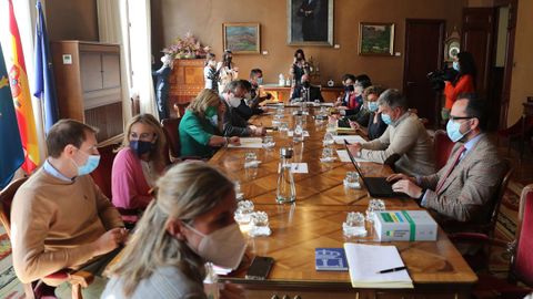 Vista general de los asistentes a la reunión de este miércoles, de la Junta de Portavoces de la Junta General en el Parlamento asturiano en Oviedo