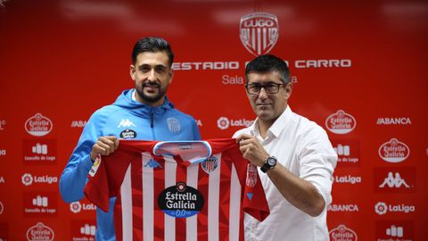 Mauro Pérez, a la derecha en una presentación en Lugo