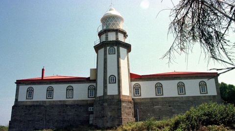 Así lucía el faro de Ons a punto de empezar el siglo XXI