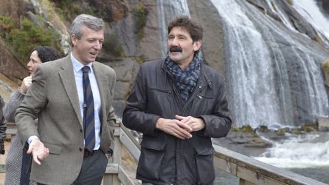 En O Ézaro, en el 2013, con José Manuel Pequeño