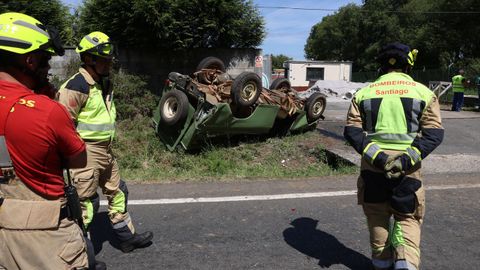 Los Bomberos de Santiago han tenido que excarcelar al herido, que fue trasladado en ambulancia hasta el hospital
