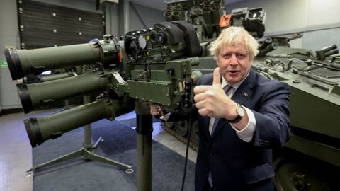 Boris Johnson, esta semana en una fbrica de armamento en Belfast (Irlanda del Norte)