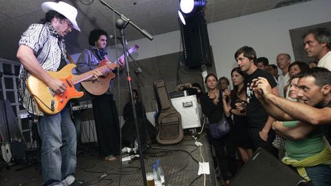 Raimundo Amador en un concierto en 2009