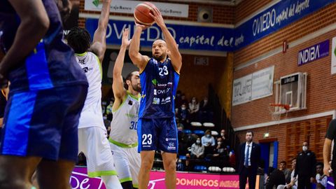 Un partido del Unicaja Oviedo Baloncesto