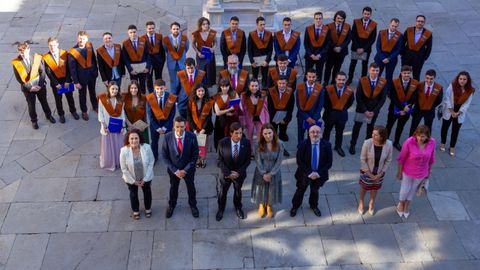 Graduados de la última promoción de Ingeniería Informática del Software, tras recibir sus diplomas