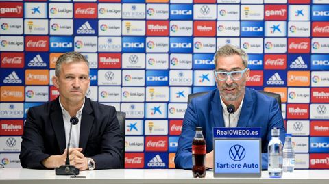 Tito Blanco y Bolo, en la presentación del entrenador del Oviedo