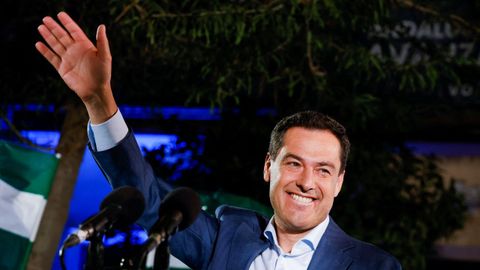 Juanma Moreno Bonilla celebra su victoria en las elecciones andaluzas