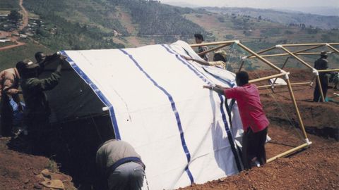 Viviendas diseñadas por Shigeru Ban en Ruanda