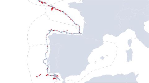 Marcadas en rojo, las reas marinas de Espaa, Portugal, Francia e Irlanda que la Comisin Europea quiere cerrar a la pesca en contacto con el fondo, artes fijas de anzuelo y de red y arrastre