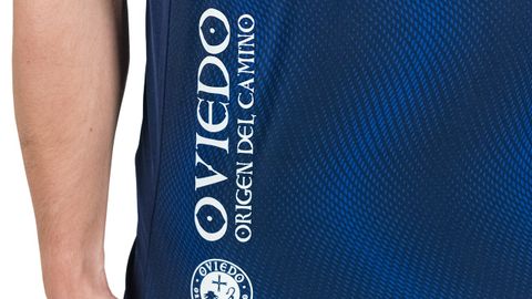 Primera equipación del Real Oviedo 22/23