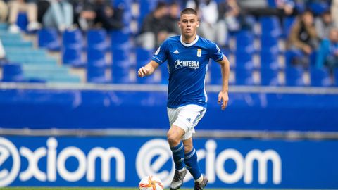 Javi Moreno, en un partido con el Vetusta