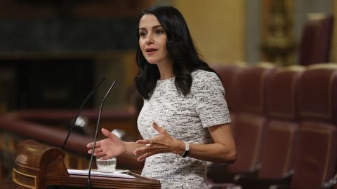 Inés Arrimadas durante su turno de palabra en el marco del debate sobre el estado de la nación.