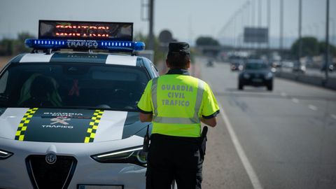 Un agente de la Guardia Civil de Trfico en una foto de archivo.