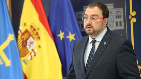 El presidente del Principado de Asturias, Adrián Barbón