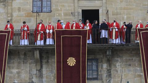 Tras la recepcin, comienza la misa oficiada por el arzobispo de Santiago