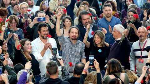 Yolanda Díaz y Pablo Iglesias durante un mitin celebrado en Vigo en el 2019.