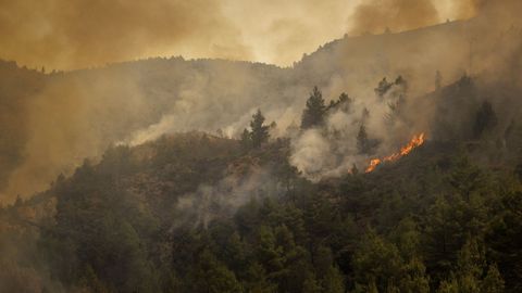 Imagen del incendio en Bejís, Castellón