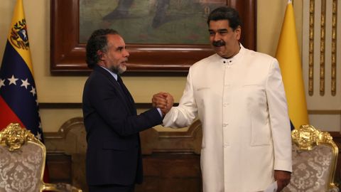 Maduro recibió el lunes al embajador de Colombia, Armando Benedetti.
