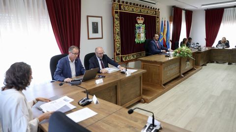 El presidente del Principado de Asturias, Adrián Barbón, presidió este viernes en Arriondas la reunión semanal del Consejo de Gobierno