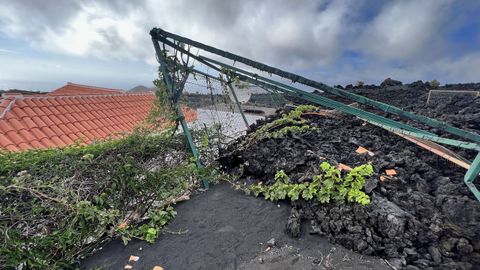 La lava es un recuerdo permamente en muchas viviendas ya abandonadas