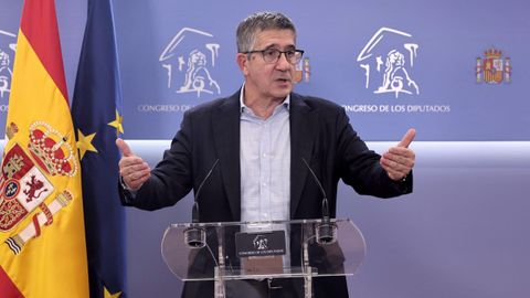 Patxi López, portavoz del PSOE en el Congreso, en rueda de prensa.