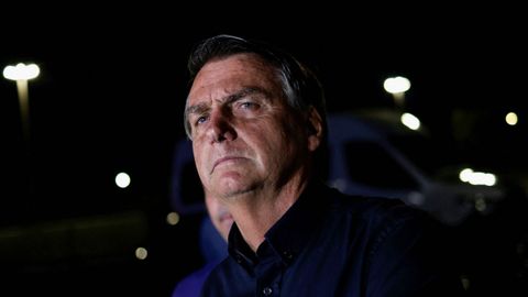 Jair Bolsonaro, presidente saliente de Brasil, comparece para valorar los resultados de la primera vuelta de las elecciones. Competir con Lula da Silva, que gan esta ronda, en la jornada decisiva del 30 de octubre