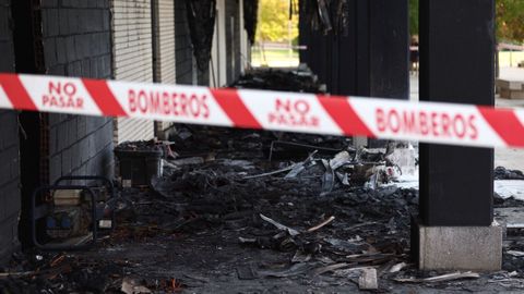 Zona quemada en el local comercial de Alcorcón.