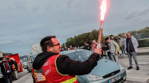 Trabajadores de TotalEnergies impiden la entrada de trabajadores contratados en Dunkerque