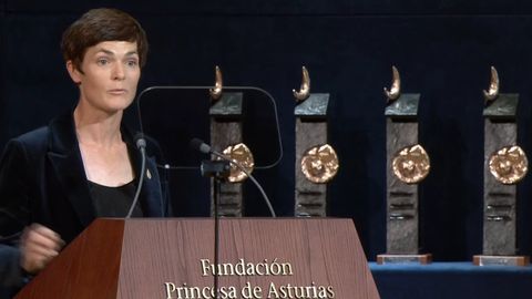 La galardonada con el Premio Princesa de Asturias de Cooperación Internacional, Ellen MacArthur, durante su discurso en la ceremonia de entrega de los Premios Princesa de Asturias 2022.