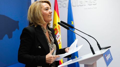 La presidenta del PP de Asturias, Teresa Mallada, durante la rueda de prensa en la que anunció su dimisión como presidenta del PP de Asturias
