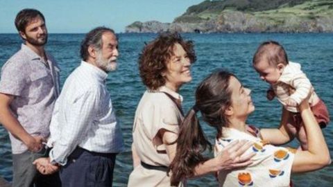 Una escena de la obra «Cinco lobitos»