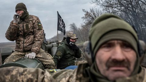 Soldados ucranianos en una zona prxima a Jerson