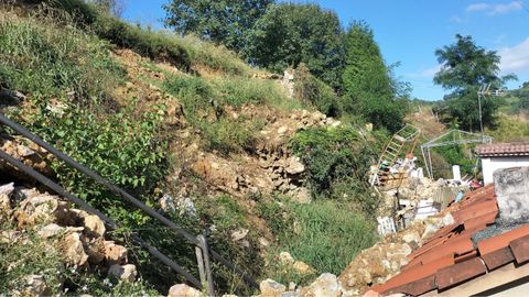 Derrumbamiento del muro de la iglesia en Udrión