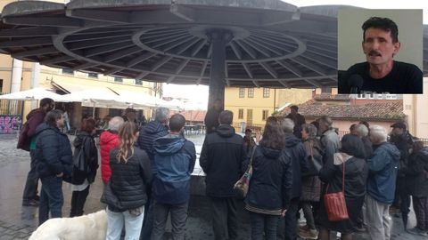Asistentes al homenaje, en Oviedo, por Ángel Meana, en el recuadro