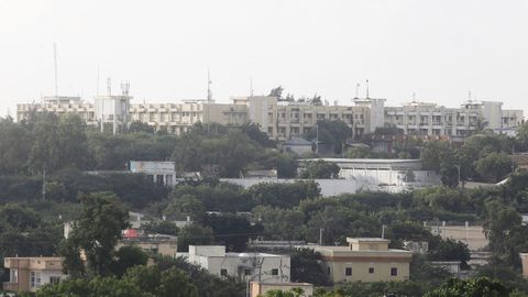 El palacio presidencial de Mogadiscio se encuentra cerco del hotel atacado.