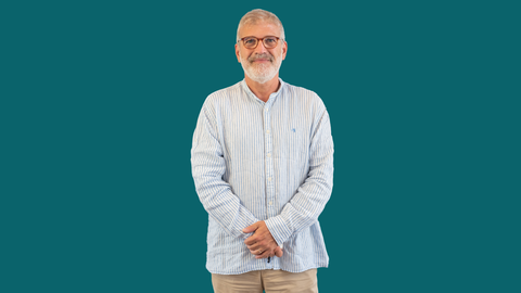El doctor Ángel Esteve Fernández es catedrático de Medicina Preventiva y Salud Pública y director del Centro Colaborador de la Organización Mundial de la Salud (OMS) para el control del tabaco del Instituto Catalán de Oncología.
