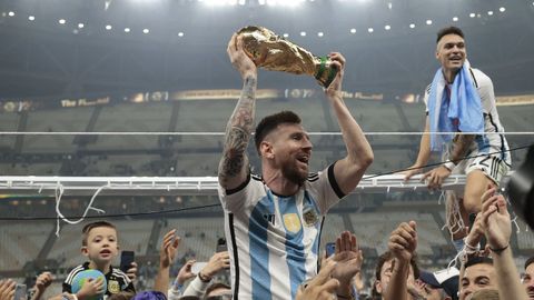 Argentina gan el Mundial de Catar. La Albiceleste venci a Francia en los penaltis y Leo Messi pudo levantar el nico trofeo que le faltaba en su coleccin particular