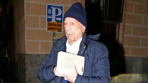 Mario Vargas Llosa regresa a Madrid el día de Año Nuevo