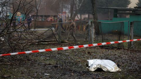 Accidente de helicptero con 16 fallecidos en la zona de Kiev 