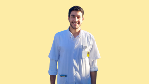 El doctor Leonardo Bascón es dermatólogo del Servicio de Dermatología del Hospital General de Granollers.