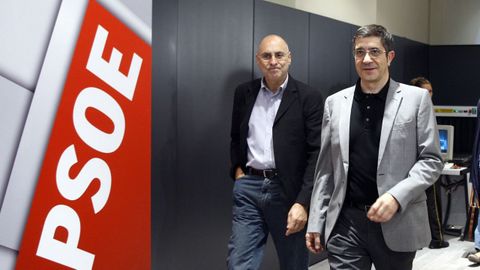 Rodolfo Ares, junto a Patxi López, en una imagen de archivo