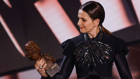 Juliette Binoche recibió el Goya honorífico internacional.