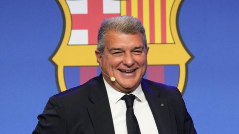 Joan Laporta. El Barcelona tambin asume el pago por recibir informes arbitrales aunque amenaza con querellas a quien lo vincule a supuestos favores de los colegiados.